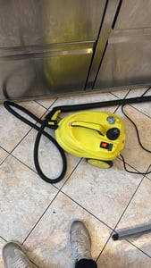 COSTWAY Dampfreiniger 2000W, mobile Reinigungsmaschine mit 1,8 L Tank und 13 Zubehörsätze, Dampfbesen für Teppiche, Fenster, Glas und Vorhänge, Gelb Kunden-Foto 3