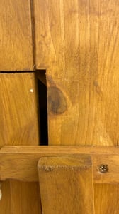 Armadio da giardino in legno COSTWAY, casetta da giardino con porta a battente chiudibile a chiave, ripiani rimovibili, tavolino laterale ribaltabile, tetto in asfalto e ganci Foto del cliente 1