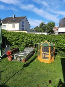 zooprinz Vogelvoliere Maxi | XXL | 160 cm Höhe | Wetterfest | Lasiertes Kiefernholz | ⌀ 123 cm Kunden-Foto 1