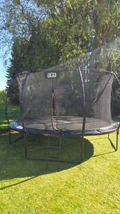 Aga SPORT EXCLUSIVE Trampolin 427 cm 14 ft Schwarz, Kindertrampolin, Gartentrampolin mit Sicherheitsnetz + Schutznetz + Leiter Kunden-Foto 5