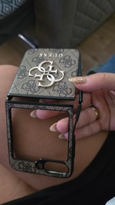 Guess Guhczf64Gmgpi Z Flip6 F741Różowy/Rosa Leder 4G Metall Logo Kunden-Foto 1
