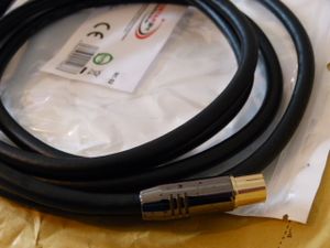 Antennenkabel Digital TV Kabel 135db Koax Stecker Buchse VERGOLDET HD 4K 3D UHD Schwarz 10m Kunden-Foto 1