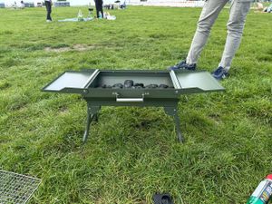 STR Appliances Prenosný kempingový gril, skladacie grily na drevené uhlie, stolový gril na drevené uhlie na cestovanie 45 x 31 cm, stolový gril Kempin Fotografia od zákazníka č. 1