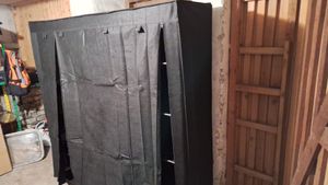 Kleiderschrank 