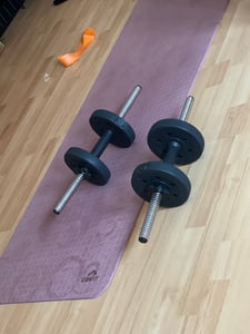 SONGMICS Hantelset, Hanteln mit Verbindungsstahlrohr, 2-in-1-Kurzhantel, 2 x 15 kg, Workout, Fitnesstraining, Gewichtheben für Zuhause Kunden-Foto 18