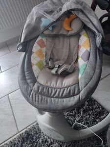 Bioby Babywippe bluetooth-fähige leichte Babyschaukel mit natürlicher Schaukelbewegung in 5 Geschwindigkeiten, mit Fernbedienung, Moskitonetz Kunden-Foto 1