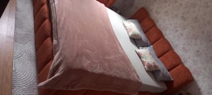 MOTIVENA Nunu Bubble Polsterbett 120x200 mit Bettkasten, Holz Lattenrost, Bubble Bett 120x200 Beige Samt (Amor 04) Kunden-Foto 3