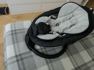 Babyschaukel für Kleinkinder, Caveen Elektrische bluetooth-Musik-Wippe mit 5 Schaukelmodi, 3 Zeitsteuerungen, abnehmbarem Kissen, Schwarz Kunden-Foto 1