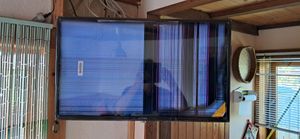 Kiano Slim TV Travel Fernseher 24" Zoll | LED HD TV - Matrix | Auto-Ladegerät | HDMI USB | Dolby Audio | Triple Tuner DVB-T2 | Schwarz Kunden-Foto 3