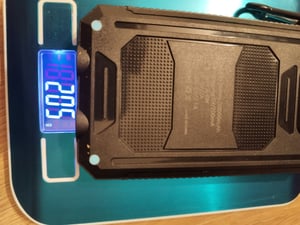 Solar Powerbank 30000mAh mit LED Licht, 2 Outputs Power Bank, Solar Ladegerät, Power Bank für Smartphones, schwarz Kunden-Foto 3