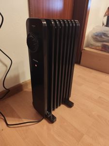 PELONIS PHOENIX 1500W Ölradiator Heizkörper Energiesparend, Elektrische Heizung mit 7 Rippen, Verstellbares Thermostat, Kippschutz & Überhitzungsschutz (Schwarz) Kunden-Foto 2