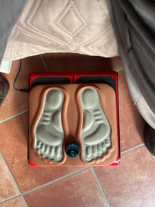 Fußmassagegeräte, Fußmassagegerät 3D, Regenerative EMS-Behandlung gegen Taubheit, Kribbeln und Nervenschmerzen, mit 15 Intensitätsstufen, 30x29cm Kunden-Foto 1