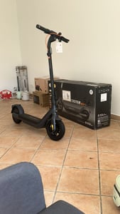 Ninebot by Segway E2 Pro, Klasické skútr, Šedá, 20 km/h, 100 kg, Jakékoliv pohlaví, 16 rok/roky Fotografie od zákazníka č. 3