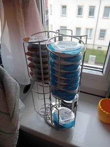 Tassimo Kapselspender für 48 T-Discs plus eine Packung Tassimo Jacobs Latte Macchiato Classico, Kaffee, Milchkaffee, Kapsel Kunden-Foto 1