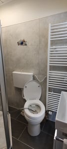 Wisa Aufputz Eckspülkasten 770 mit Spül-Stop-Funktion in weiß Kunden-Foto 1