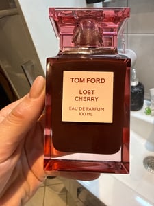 TOM FORD Lost Cherry, Unisex, 100 ml, ALCOHOL DENAT., WATERAQUAEAU, FRAGRANCE (PARFUM), BENZYL SALICYLATE, LINALOOL, HEXYL CINNAMAL,... Fotografie od zákazníka č. 1