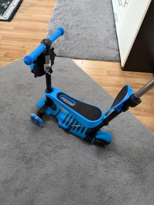 5-in-1 Kinder Roller Scooter mit Abnehmbarer Sitz,LED-Räder,Höheverstellbarer Lenker,Tretroller - Kinder Roller Outdoor Spiel, für 2-8 Jahre Kinder Kunden-Foto 1