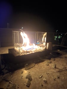 Fiérza Tischkamin XXL, Tischfeuer Komplettset, 46CM, inkl. Dekosteine, Bioethanol Kamin für Indoor & Outdoor, Wärmendes Balkonfeuer Kunden-Foto 2