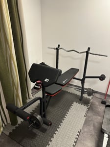 Hop-Sport klappbare Hantelbank HS-1055 mit Langhantel-Ablage, Curlpult und Butterfly- verstellbare Trainingsbank für Bankdrücken Kunden-Foto 1