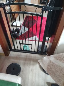 PawHut Türschutzgitter Hund, 76-104 cm Absperrgitter ohne Bohren, Treppengitter Kunden-Foto 1