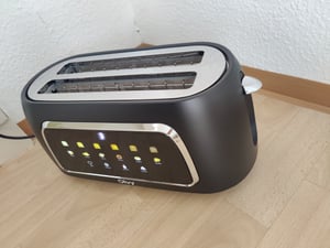 Olvy Toaster 4 Scheiben, Langschlitztoaster, Digitaldisplay mit Timer, 6 Bräunungsstufen, breite Schlitze, Auftau- und Aufwärmfunktion, 1500W, Schwarz Kunden-Foto 1
