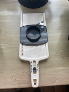Metaltex Slice-Six Universalhobel, Gemüsehobel, 6- fach verstellbar, Gurkenhobel Kunden-Foto 1