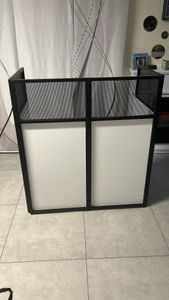 Faltbare DJ Kabine mit belüfteten Mesh-Einsätzen und geräumigem Mischregal Kunden-Foto 2