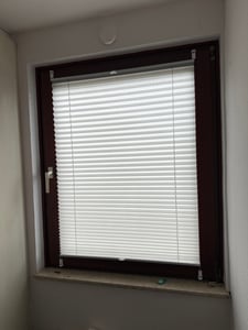 Plissee Faltrollo Jalousie Klemmfix ohne Bohren Alu Profil blickdicht Rollo weiß 105cm 105 - 130cm Kunden-Foto 4