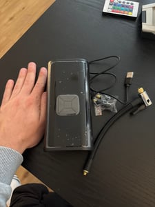 Elektrische Luftpumpe mit 6000mAh Akku, Tragbarer 150PSI Luftpumpe, elektrischer Luftkompressor mit LCD Display & LED Licht, Mini Kompressor Kunden-Foto 2
