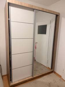 Schwebetürenschrank Kleiderschrank GAP 160 cm Schrank Garderobe Spiegel.Verschiedene Farben (Weiß, Schwarz, Somona). Möbel vom Hersteller! Kunden-Foto 1