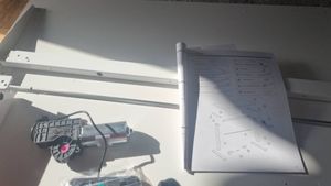 FLEXISPOT EN1 Höhenverstellbarer Schreibtisch 160x80cm, 100 kg Tragkraft, mit Anti-Kollisionsschutz, Einteilige Tischplatte, 4 Memory-Funktion (Braun) Kunden-Foto 5