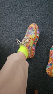 LAURA VITA Sneaker Nikito 02 jaune gelbmulti mit bedruckter bunter Plateausohle und herausnehmbarer Einlegesohle Gr .38 Kunden-Foto 1