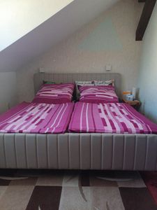 Flieks Polsterbett 180x200cm Doppelbett mit Lattenrost, Massivholzbett Jugendbett mit Verstellbarem Kopfteil, Gästebett Leinenstoff, Grau-Beige Kunden-Foto 2