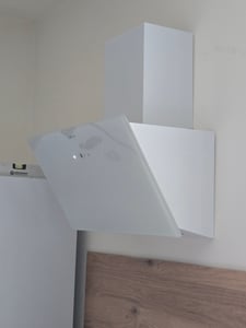 A+++ Kopffreie Dunstabzugshaube 80cm Umluft & Abluft mit 420 m³/h Luftleistung, Abzugshaube mit 2 Aktivkohlefiltern, 1 Fettfilter, 3 Stufen & Booster Kunden-Foto 1