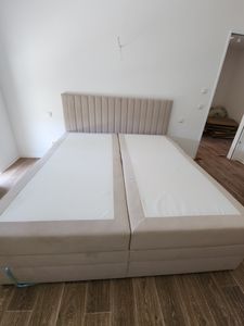 TRADA Adele Boxspringbett 180x200 Elektrisch verstellbar Taschenfederkern Doppelmatratze 9 Zonen Topper Bett mit Bettkasten Velour Stoff Beige Kunden-Foto 12