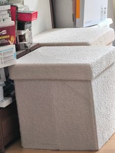 Theo&Cleo Sitzhocker Sitzwürfel mit Stauraum Samt Fußbank Truhen Aufbewahrungsbox faltbar belastbar bis 300 kg, Deckel abnehmbar, 38 x 38 x 38 cm Kunden-Foto 1