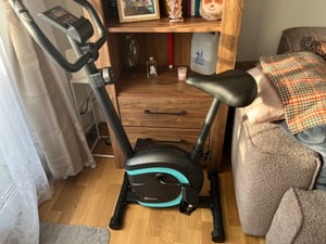 Hop-Sport Heimtrainer Fahrrad Vox Türkis mit magnetischem Widerstandssystem & 8 Stufen - praktischer Ergometer mit Pulsmessung und LCD-Display Kunden-Foto 1