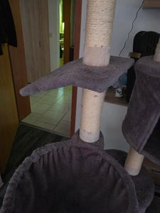 HAPPYPET Kratzbaum deckenhoch 260 cm hoch, Kletterbaum SAM – Großer XXL Katzenbaum Stabil für mehrere Katzen, stabile 8 cm Säulen, mit Zubehör, Beige Kunden-Foto 21