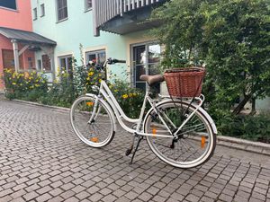 Bergsteiger Marseille 26 Zoll 28 Zoll Damenfahrrad, ab 150 cm, Korb aus Rattan, Fahrrad-Licht, Damen-Citybike, Damenrad im Retro-Design, 6 Gang Shimano Tourney Schaltung Kunden-Foto 10