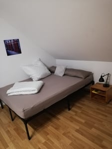 VASAGLE Einzelbettgestell, Bett, 90 x 200 cm, Metallbett, Bettrahmen, Unterbettaufbewahrung, modern, Gästebett Kunden-Foto 3