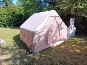 VEVOR Tentes gonflables pour le camping 4x3x2 m, 5-8 personnes, 300D Oxford Tente Glamping Pompe manuelle 2 portes & 4 fenêtres en filet. Photo du client 1