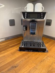 De'Longhi PrimaDonna Soul ECAM610.74.MB Kaffeevollautomat Metall schwarz Kunden-Foto 1