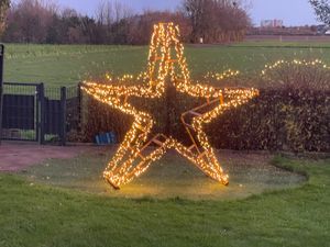 Salcar 10 meter, 1000 LED-lichtketting, kerstverlichting, warmwit, cluster met 8 modi en geheugenfunctie, geschikt voor binnen, bruiloften, feesten en decoratie Klantenfoto 2