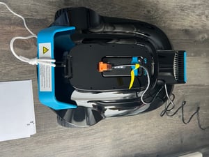Poolroboter AIRROBO CP20, Kabelloser Poolsauger Reinigt den Boden, Wände, Wasserlinie, Poolreiniger-Staubsauger für Ein- und Oberirdi Kunden-Foto 6