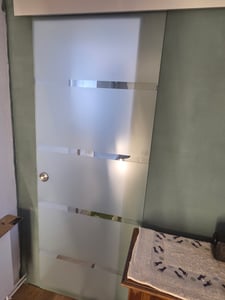 Mai & Mai Glasschiebetür komplettset Amalfi in 5-Milchglas Streifen, Griffart: Muschelgriff, BxH: 77,5x205cm, 15 mm Wandabstand, 8mm ESG-Sicherheitsglas Kunden-Foto 13