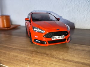 MCG 18535 Ford Granada MK II 2.8 Ghia 1982 hellgrün metallic 1:18 Kunden-Foto 4