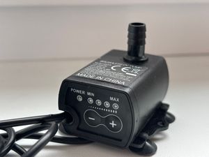 Decdeal Ultraleise Mini-Wasserpumpe, 12 V DC, 10 W, 400 l/h Förderhöhe, 400 cm, bürstenlos, 5,5 x 2,1 mm Innengewinde, Tauchbrunnen mit Durchflussregu Kunden-Foto 2