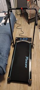 FunLife F4 Tapis de course pliable, Walking Pad 4-en-1 avec inclinaison de 7 %, silencieux pour la maison et le bureau, adapté aux sen, bleu Photo du client 3