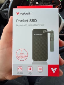Verbatim Pocket SSD, 1 TB, USB Typ-C, 3.2 Gen 2 (3.1 Gen 2), 1000 MB/s, 10 Gbit/s, Schwarz, Grau Kunden-Foto 1