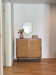 Flieks Rattan Kommode Sideboard mit 2 Schiebetüren, Wohnzimmerschrank Aufbewahrungsschrank Beistellschrank mit Verstellbaren Ablagen, Braun, 100x37x90 Kunden-Foto 1
